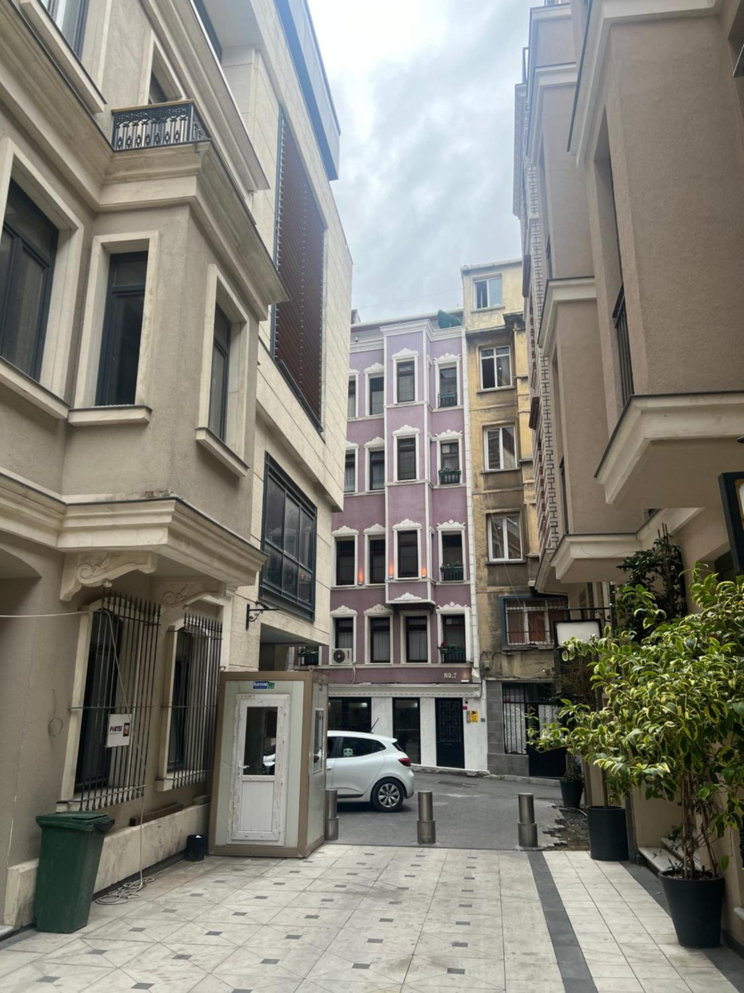 Taksim Cmlm Suit Istanboel Buitenkant foto